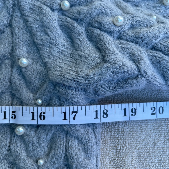 Zara Pearl-Embellished light gray   short sleeves cable knit sweater minimalist - Picture 4 of 5